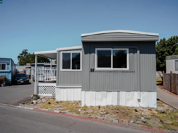 98 The Trees Dr, Concord, CA 94518