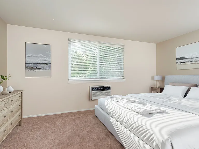 Aston Glen Bedroom