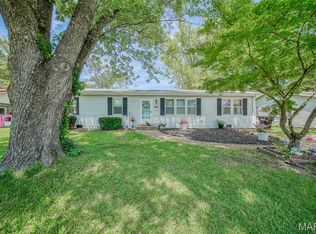 532 Christine St, Saint James, MO 65559