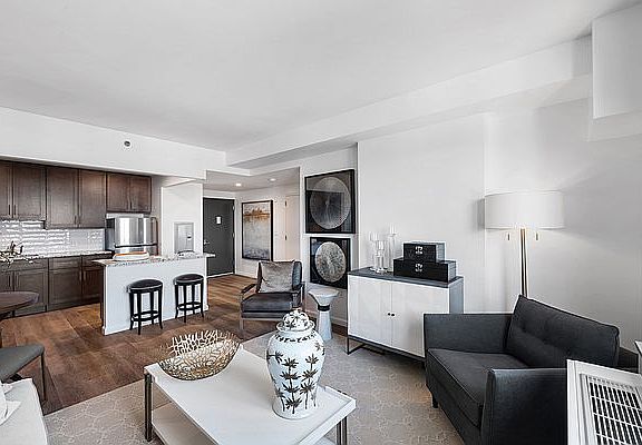 3rd image of 230 W 126th St #21A