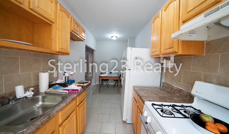 1st image of 2409 27th St #1