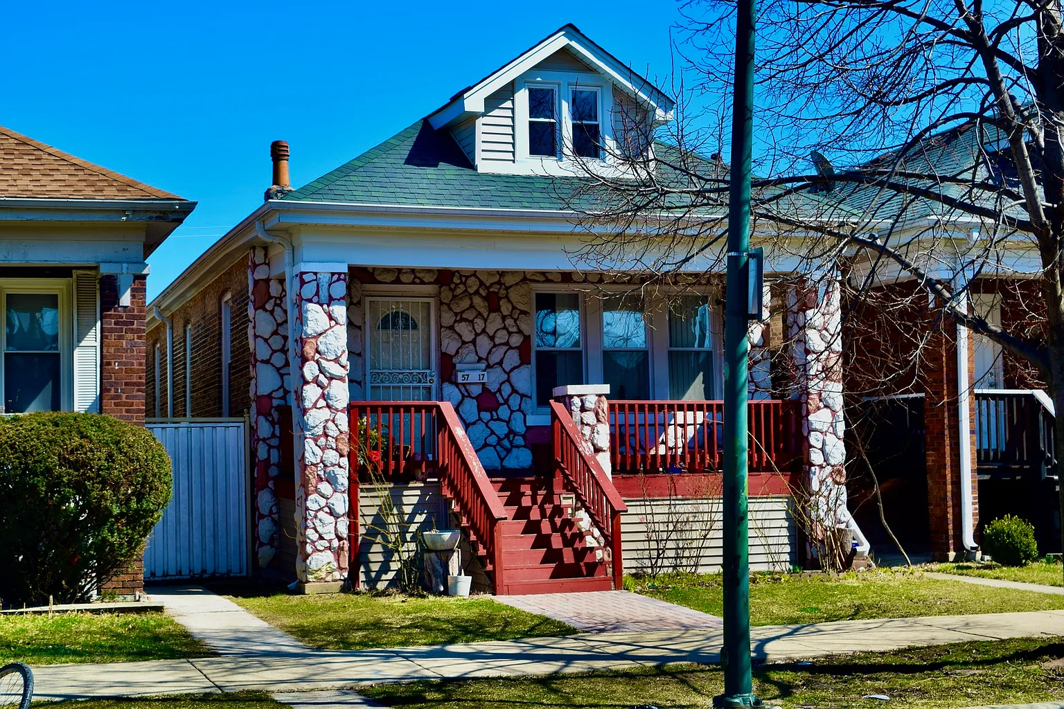 5717 S Fairfield Ave photo 1