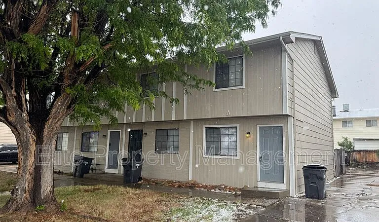 25 Royal Crest Dr #A — Photo 1