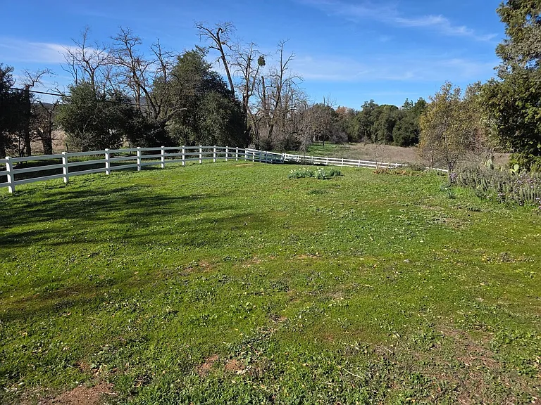 25229 Mesa Grande Rd — Photo 26