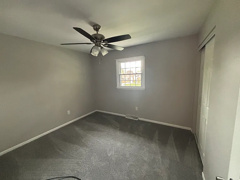 931 Iroquois Dr — Photo 10