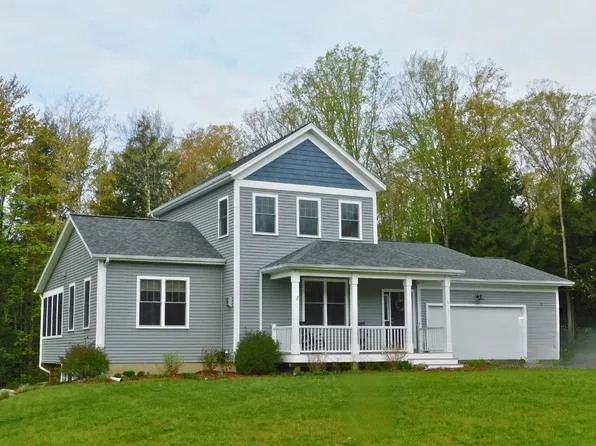 5 Evergreen Drive, Essex, VT 05452