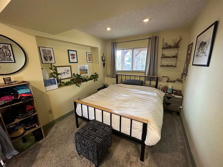 1120 Somerset St — Photo 14