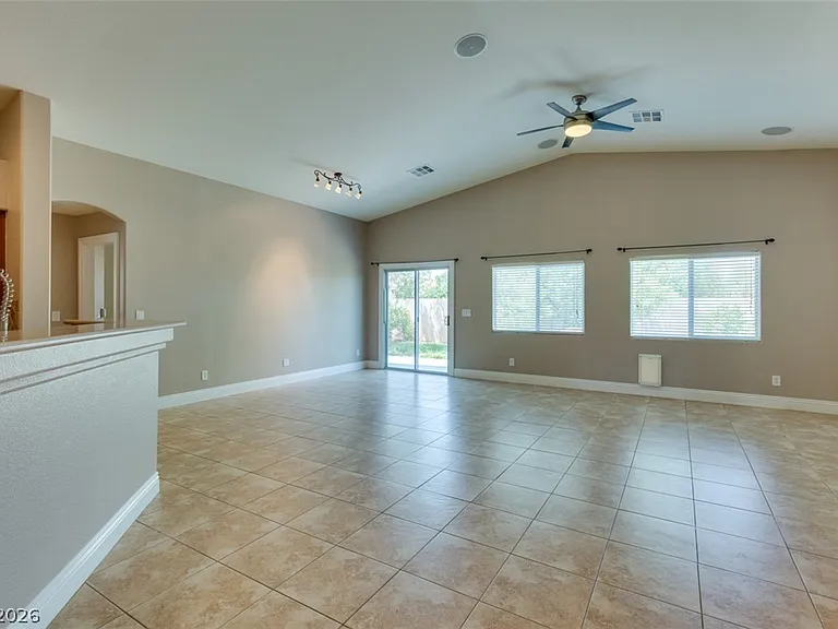 82 Rattlesnake Grass Ct — Photo 7