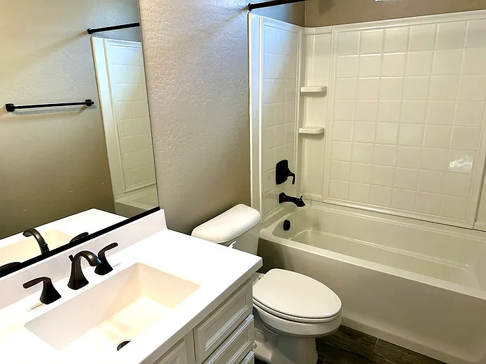 2930 E Sunland Ave — Photo 29