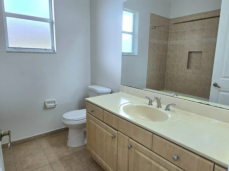 4305 Coventry Pointe Way — Photo 18