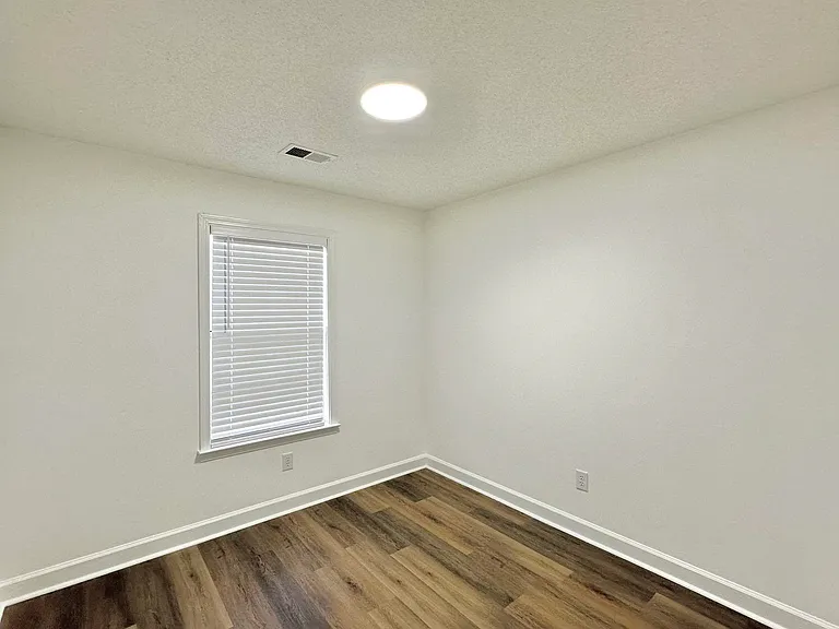 5445 Pine Oak Ln — Photo 8