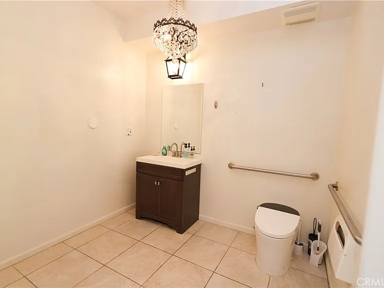 1901 S Victoria Ave #105 — Photo 18