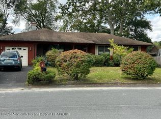 9 Laurel Pl, Howell, NJ 07731
