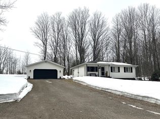 8576 O'Rourke Rd, Vanderbilt, MI 49795