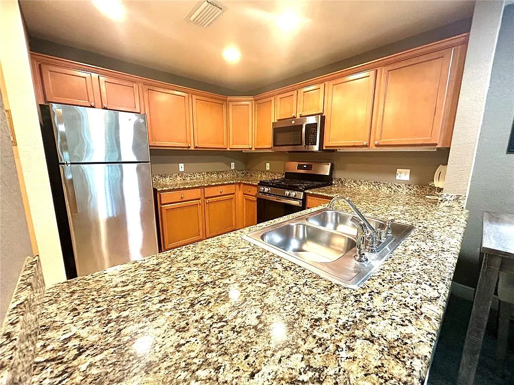 1 bed, 1.0 bath, 823 sqft, $2,000 — Photo 4