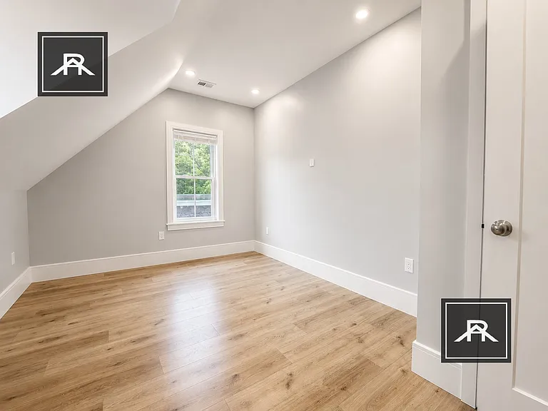 124 Kenrick St #6 — Photo 9