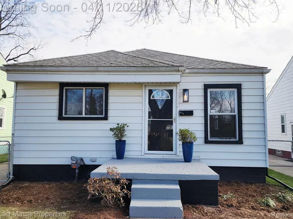 576 Markle Ave, Pontiac, MI 48340