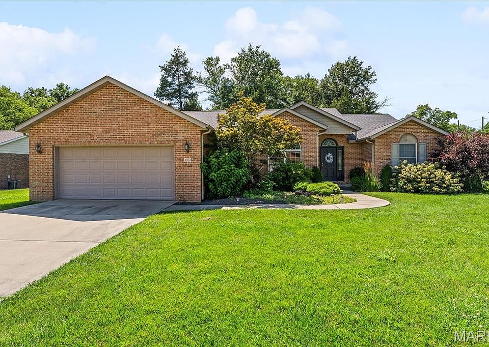 1st image of 432 Meadowlark Ln