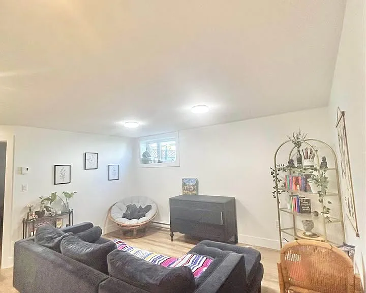 273 Gibson St #2 — Photo 3