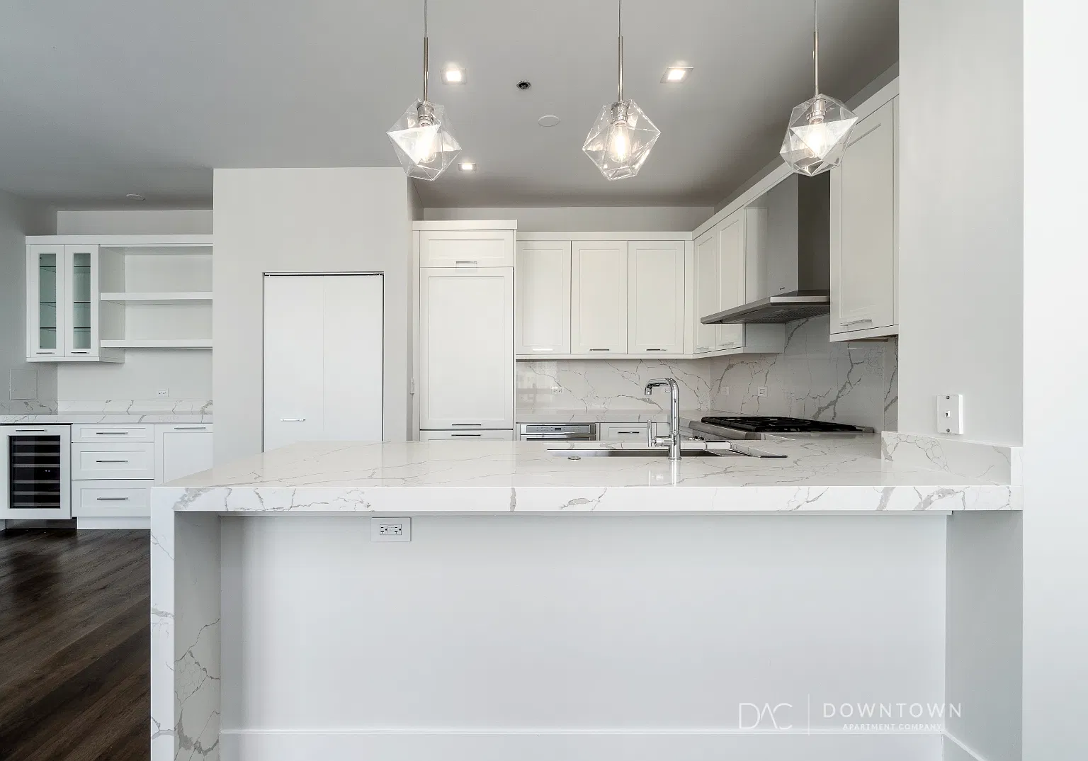 3 bed, 1738 sqft, $7,340 — Photo 2