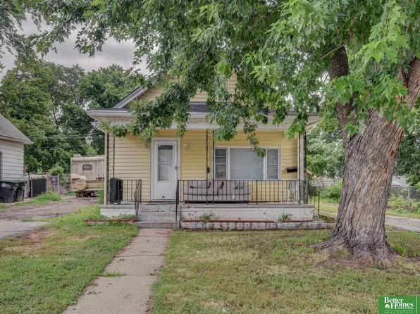 2414 Larimore Ave, Omaha, NE 68111