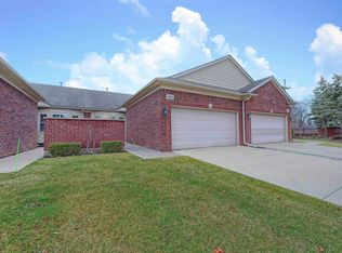 49056 Wayburn Dr #2, Macomb, MI 48042