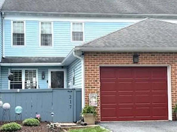 217 Winding Hill Dr, Lancaster, PA 17601