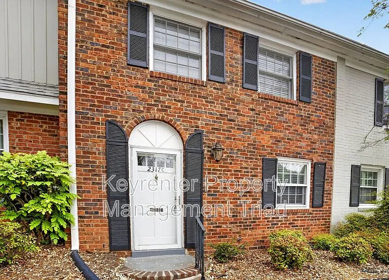 2317 Patriot Way #C — Photo 1