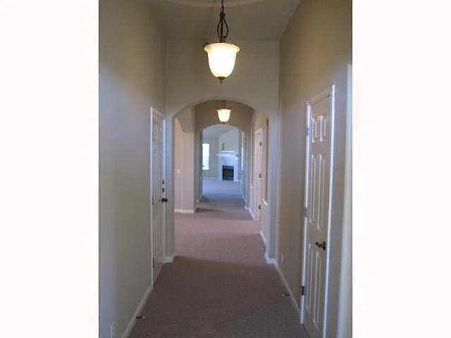 Building Photo - 728 Abbeyglen Castle Dr