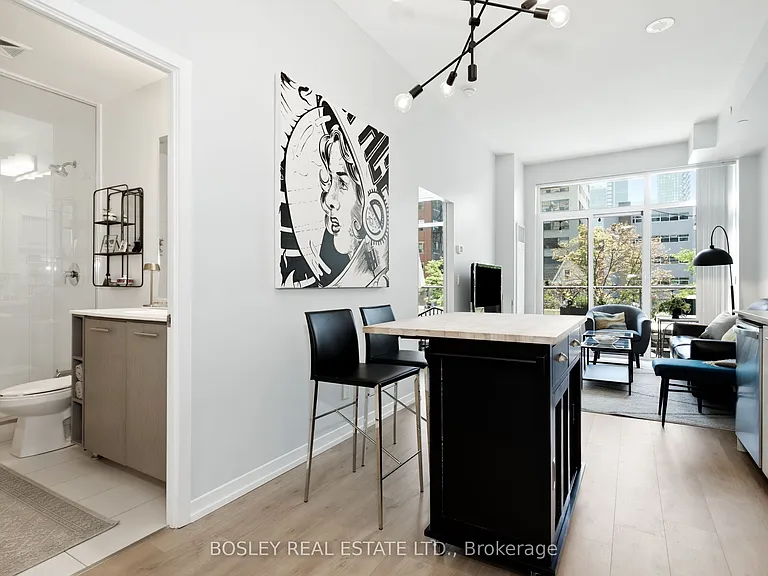 435 Richmond St W #205 — Photo 3