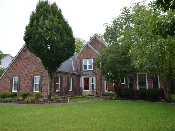 1 Saint Edmunds Place Dr, Cincinnati, OH 45246