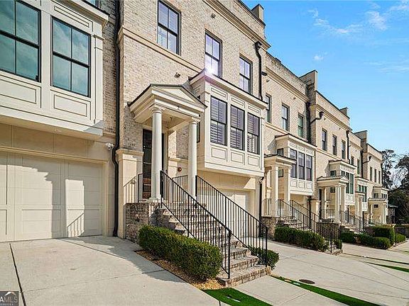 5th image of 3715 Peachtree Rd NE Unit 2