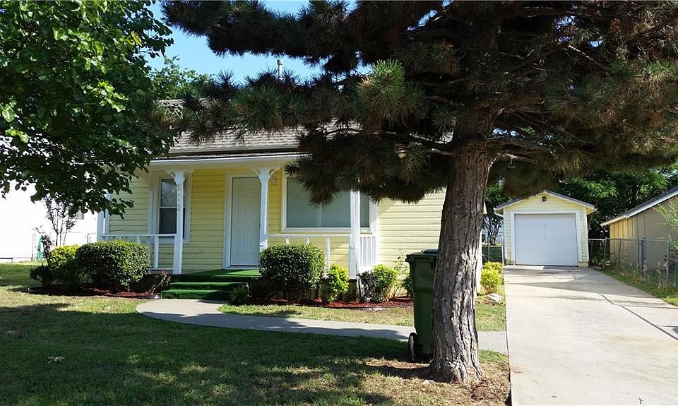 1st image of 612 Cedar Ave