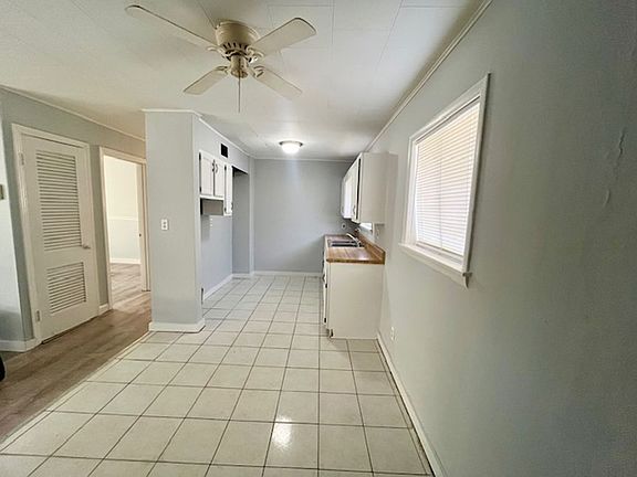 5th image of 4807 Seville Dr