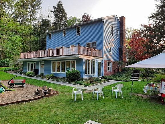 4th image of 27 Elf Hill Rd