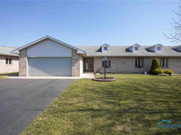 1923 Cobblestone Dr, Findlay, OH 45840