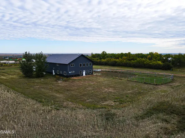 15112 53rd St NW, Williston, ND 58801