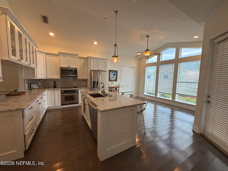 692 Sand Isles Cir — Photo 13