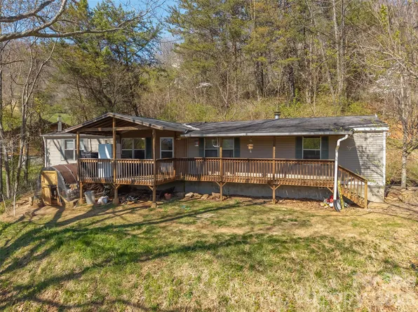 301 Matthew Ln, Canton, NC 28716