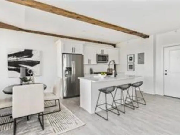 50 Ashburton St Unit 2, Providence, RI 02904