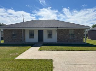 610 E 2nd St, Iowa, LA 70647