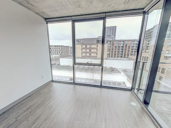 3rd image of 1301 W Lake St #814