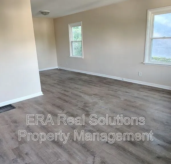 4245 Leeper St — Photo 1