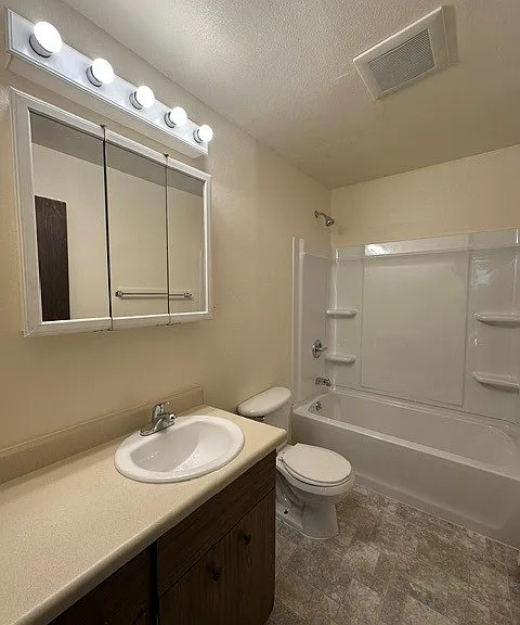 4511 Laurel St #19 — Photo 2