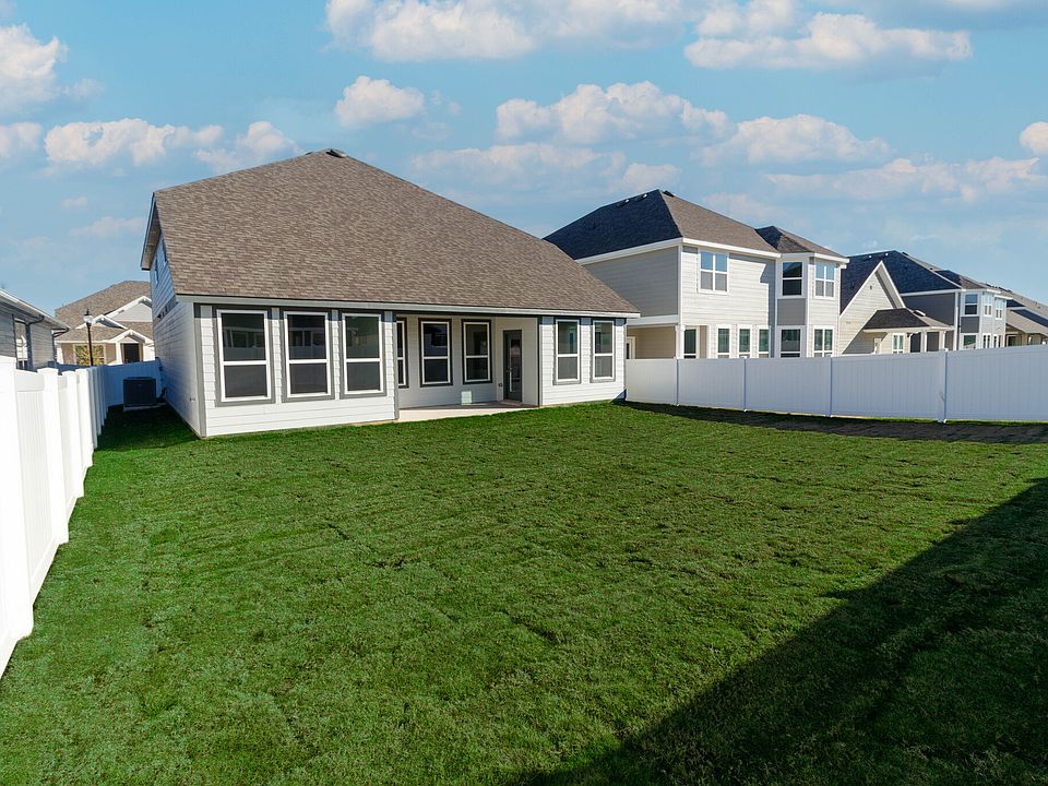 Good sized back yard to play in!