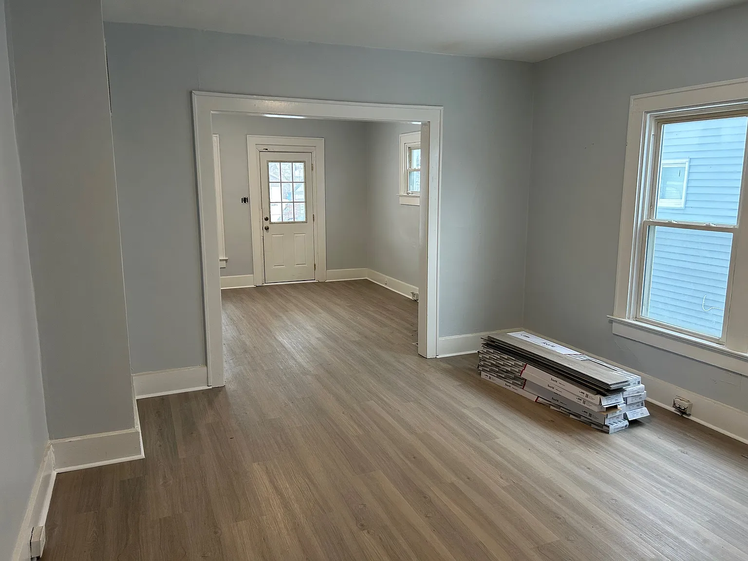 3 bed, 1.5 bath, 1600 sqft, $1,100 — Photo 3