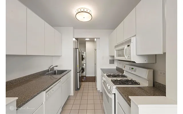 Rented by Douglas Elliman | media 3