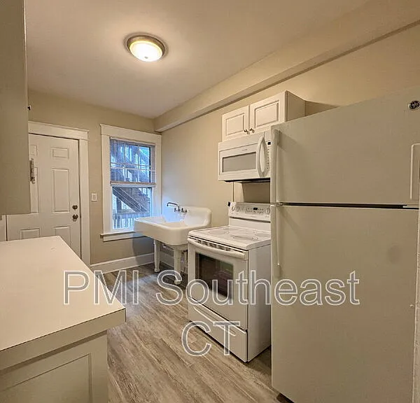 640 Williams St #1S — Photo 7