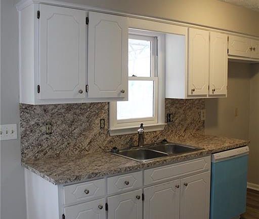 5th image of 30 Lee Road 978