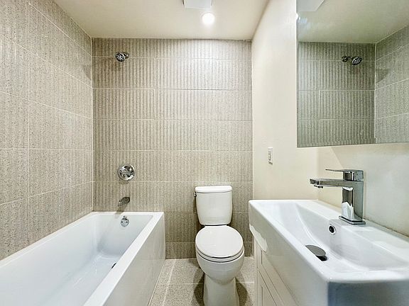 5th image of 629 Union St #1B